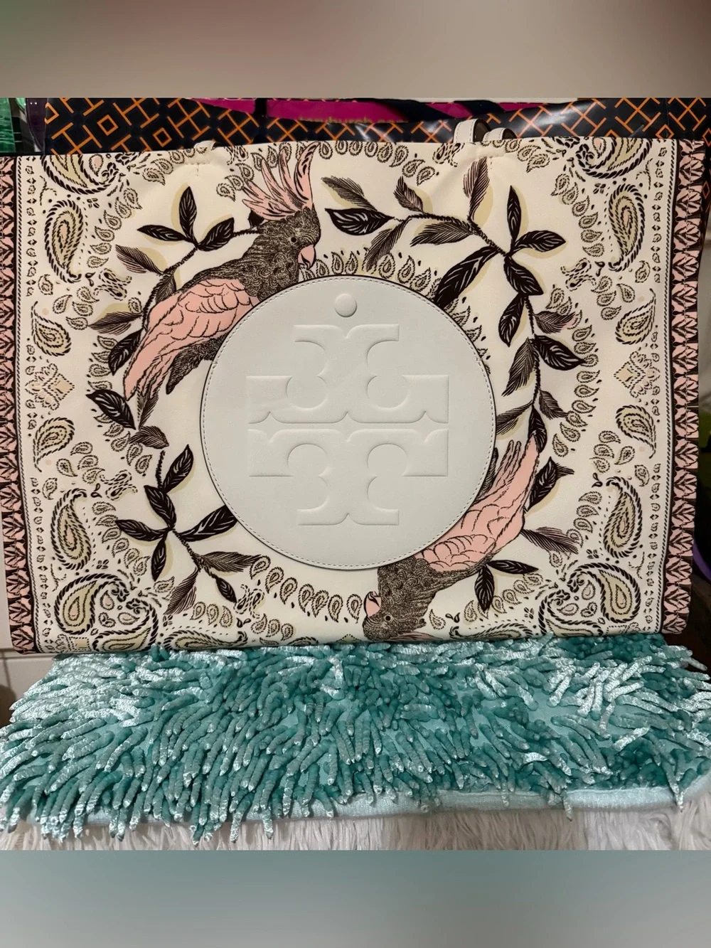 Brand New Authentic Ella Printed Tote Printed Cockatoo